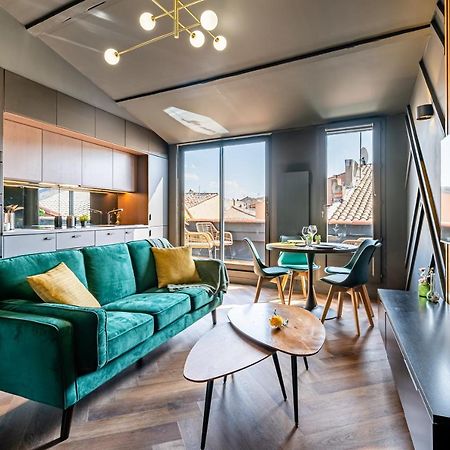 Loft En Ville - Duplex Terrasse Coeur Historique Avec Vue Degagee & Parking Souterrain Offert La Ciotat Buitenkant foto